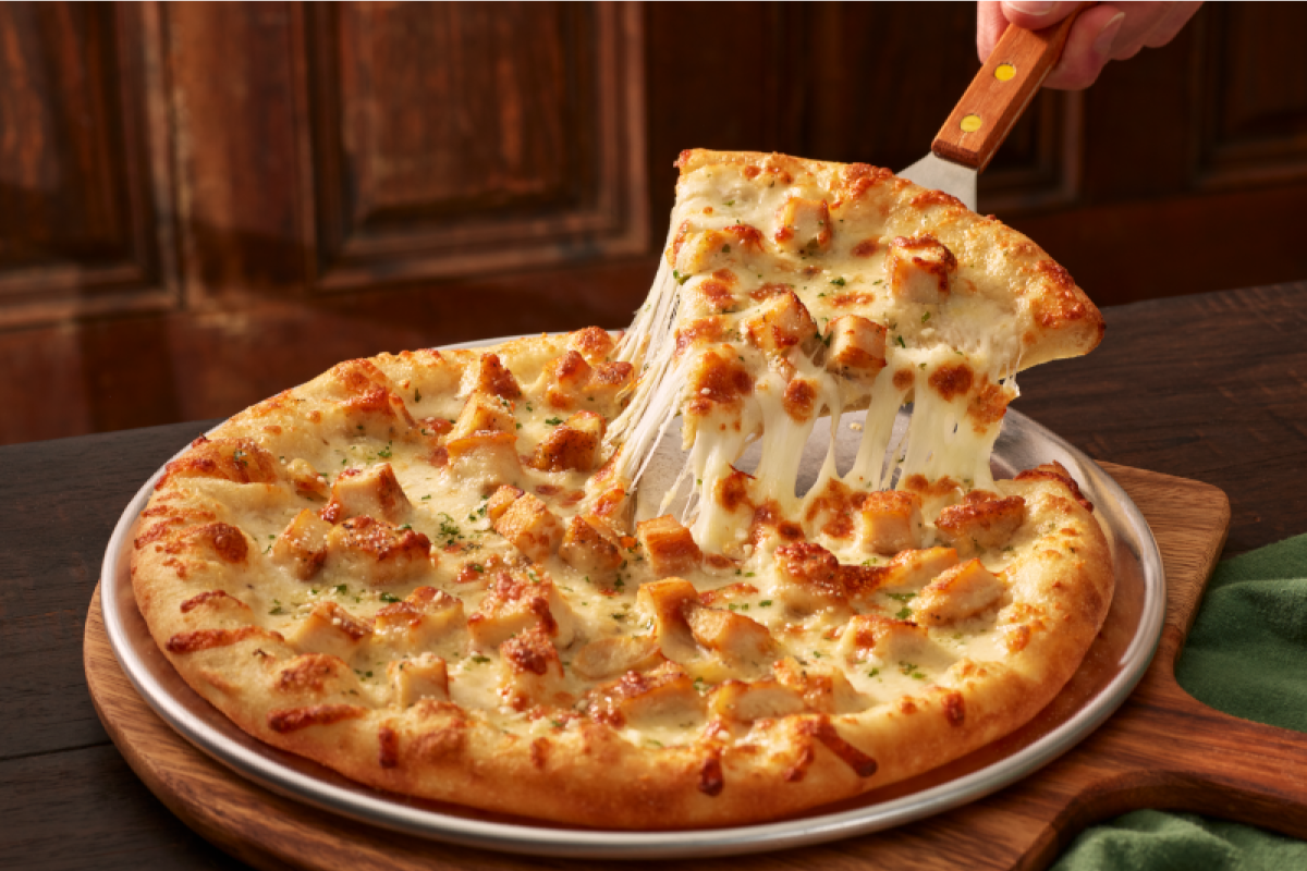 Chicken Alfredo Pizza